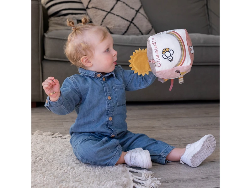 LITTLE DUTCH KOCKA TEXTILNÝ KRÁLIČEK MIFFY FLUFFY PINK – Obrázok 4